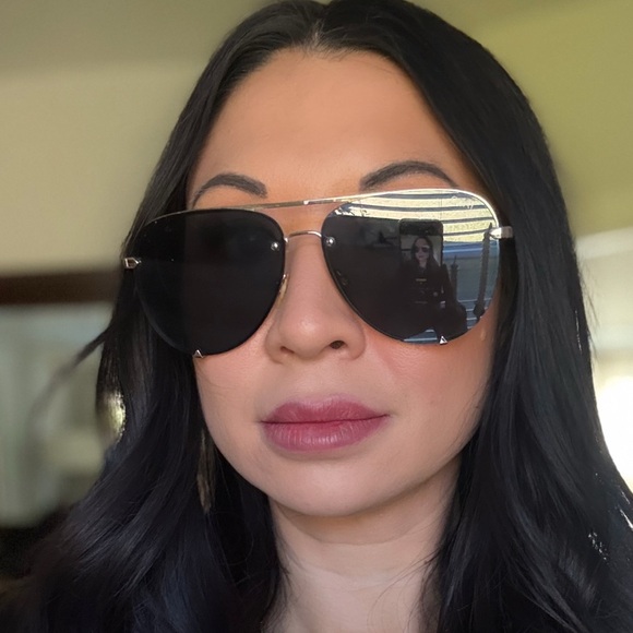 Quay Australia Black and Gold Sunglasses - Picture 1 of 6